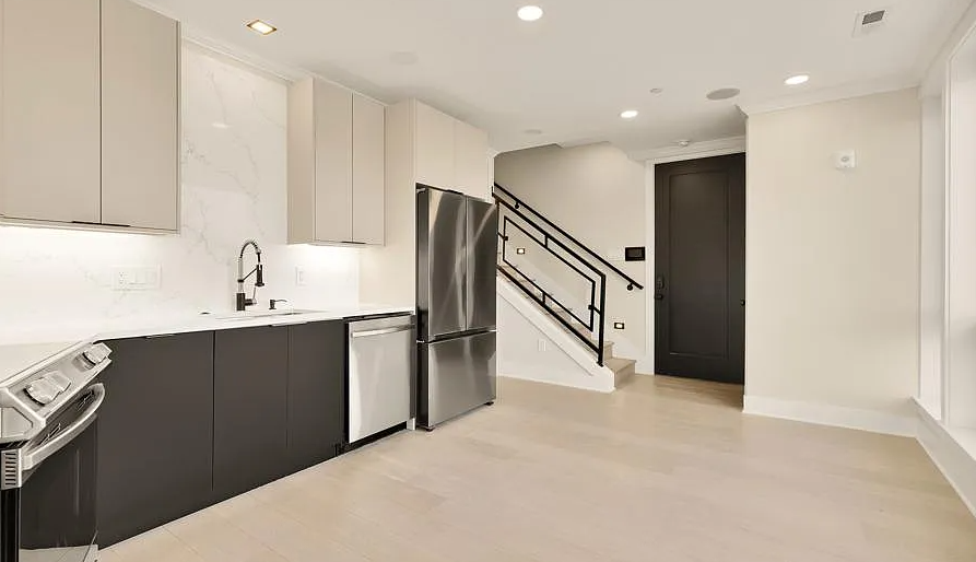 2305 Nicholson Street Southeast - 404