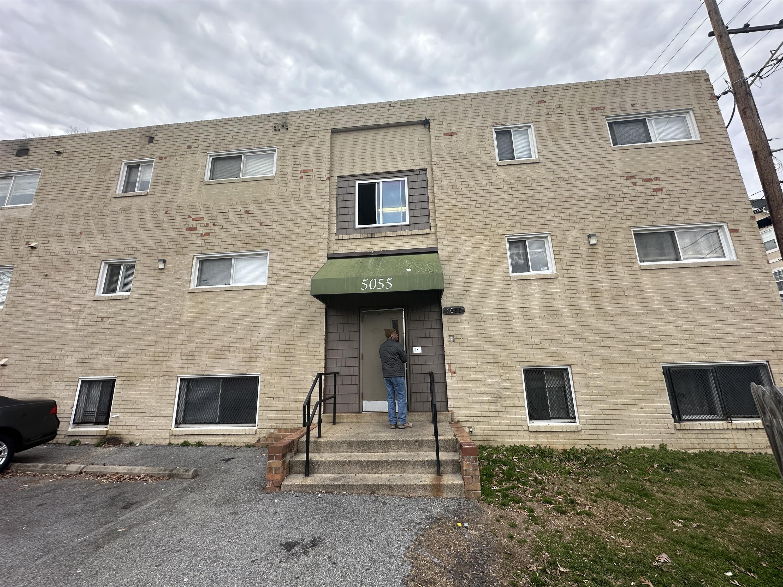 Property thumbnail image